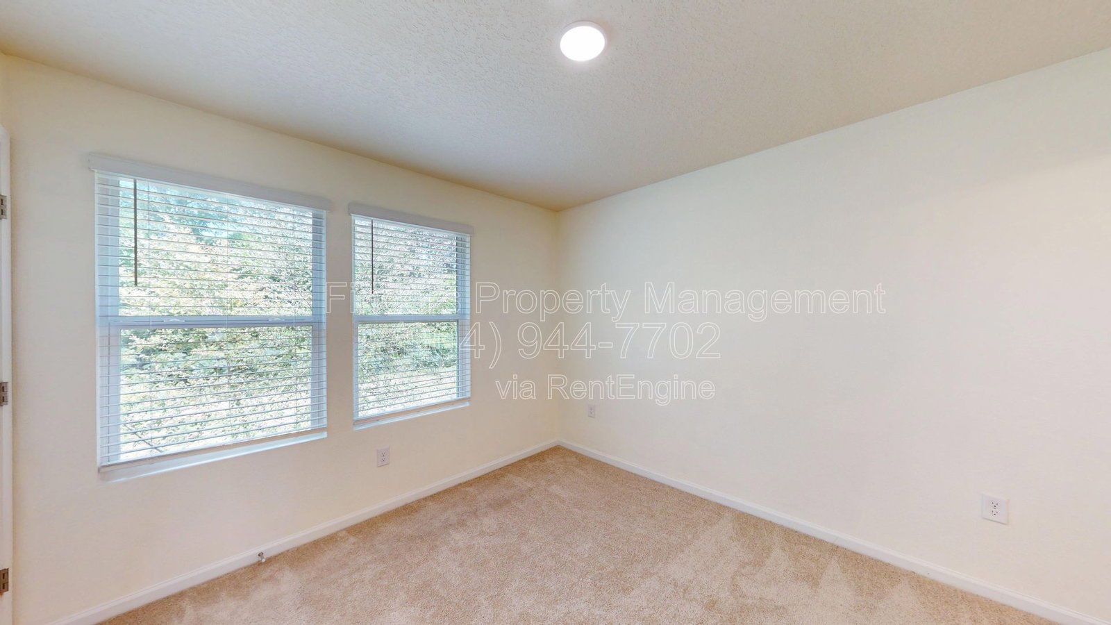 Charming 2-bedroom, 2.5-bathroom townhome for rent in the desirable Rivergate community. property image