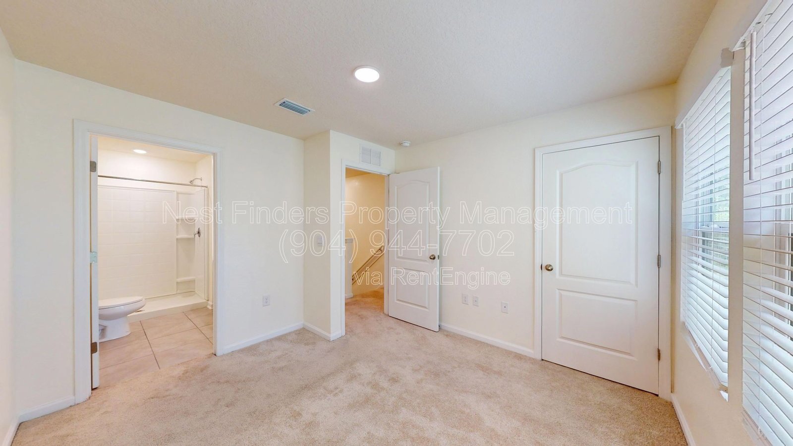 Charming 2-bedroom, 2.5-bathroom townhome for rent in the desirable Rivergate community. property image