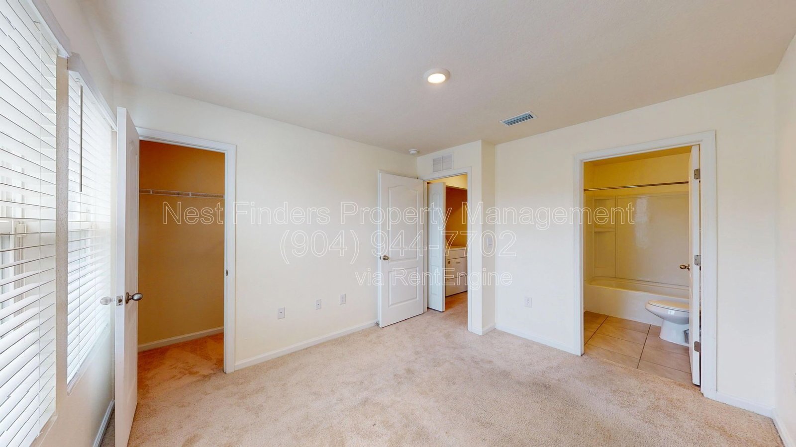 Charming 2-bedroom, 2.5-bathroom townhome for rent in the desirable Rivergate community. property image