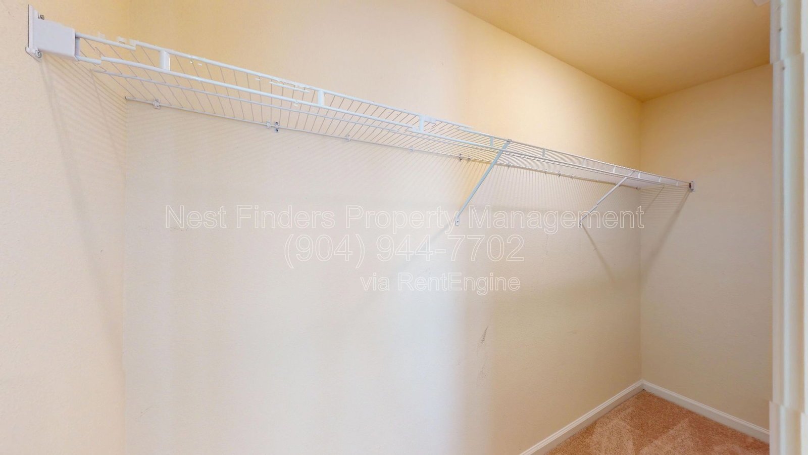 Charming 2-bedroom, 2.5-bathroom townhome for rent in the desirable Rivergate community. property image