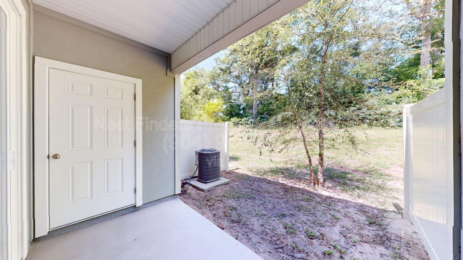 Charming 2-bedroom, 2.5-bathroom townhome for rent in the desirable Rivergate community. property image