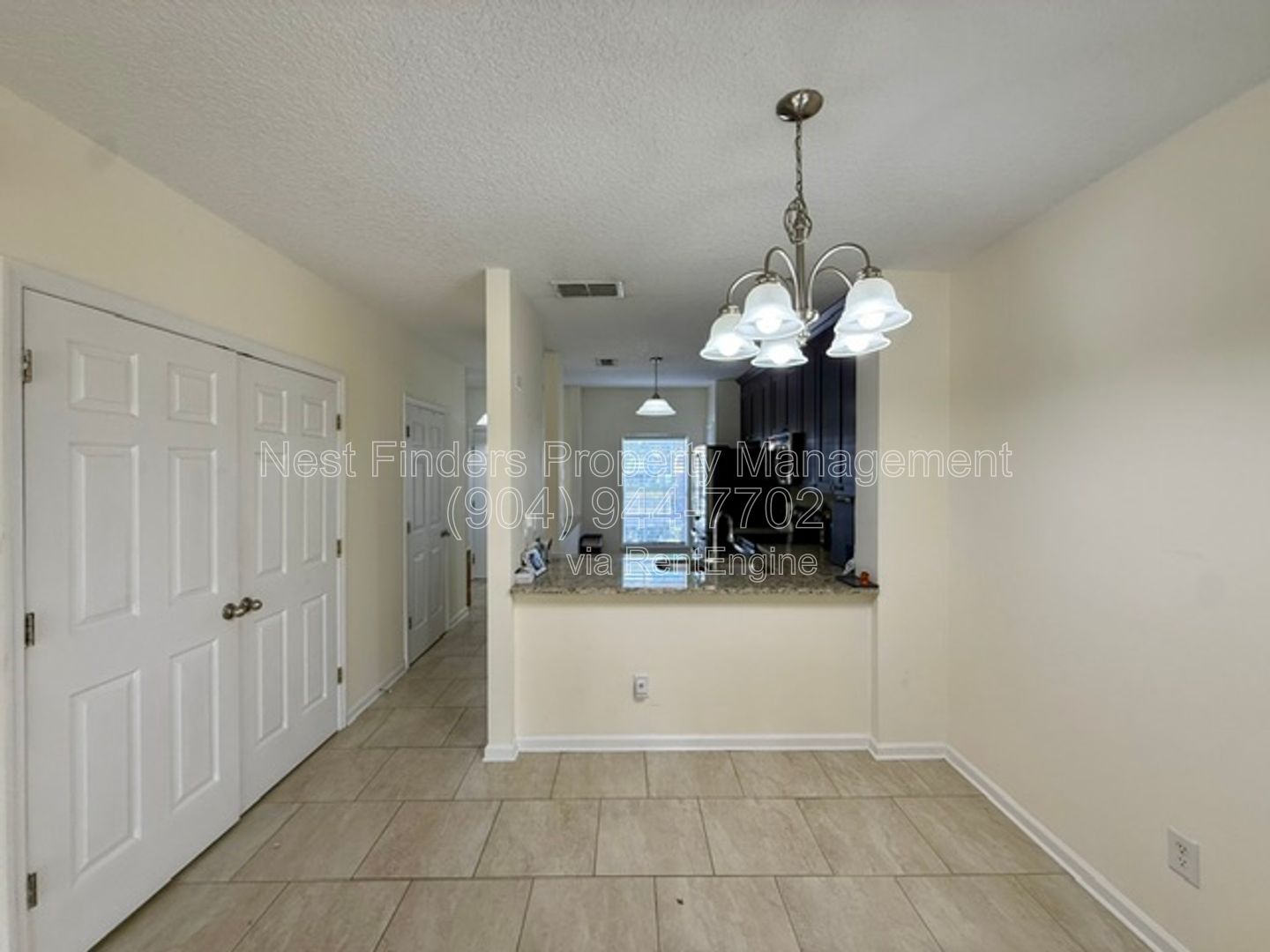 Beautifully updated end-unit townhome located in the gated community of Seasons at Kensington, property image