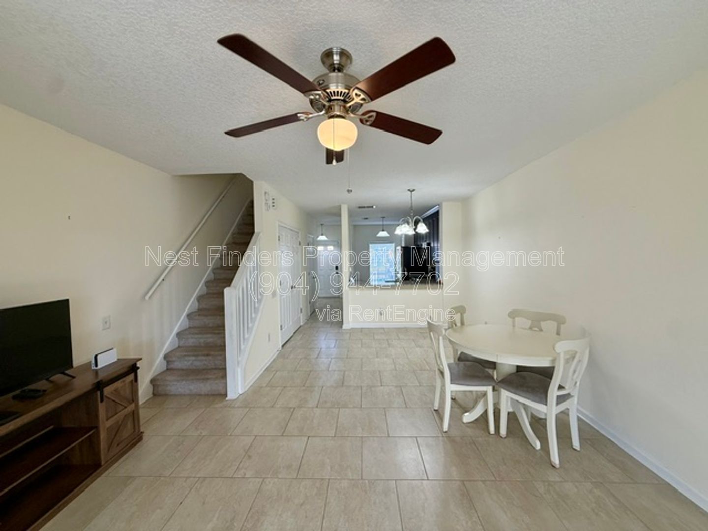 Beautifully updated end-unit townhome located in the gated community of Seasons at Kensington, property image