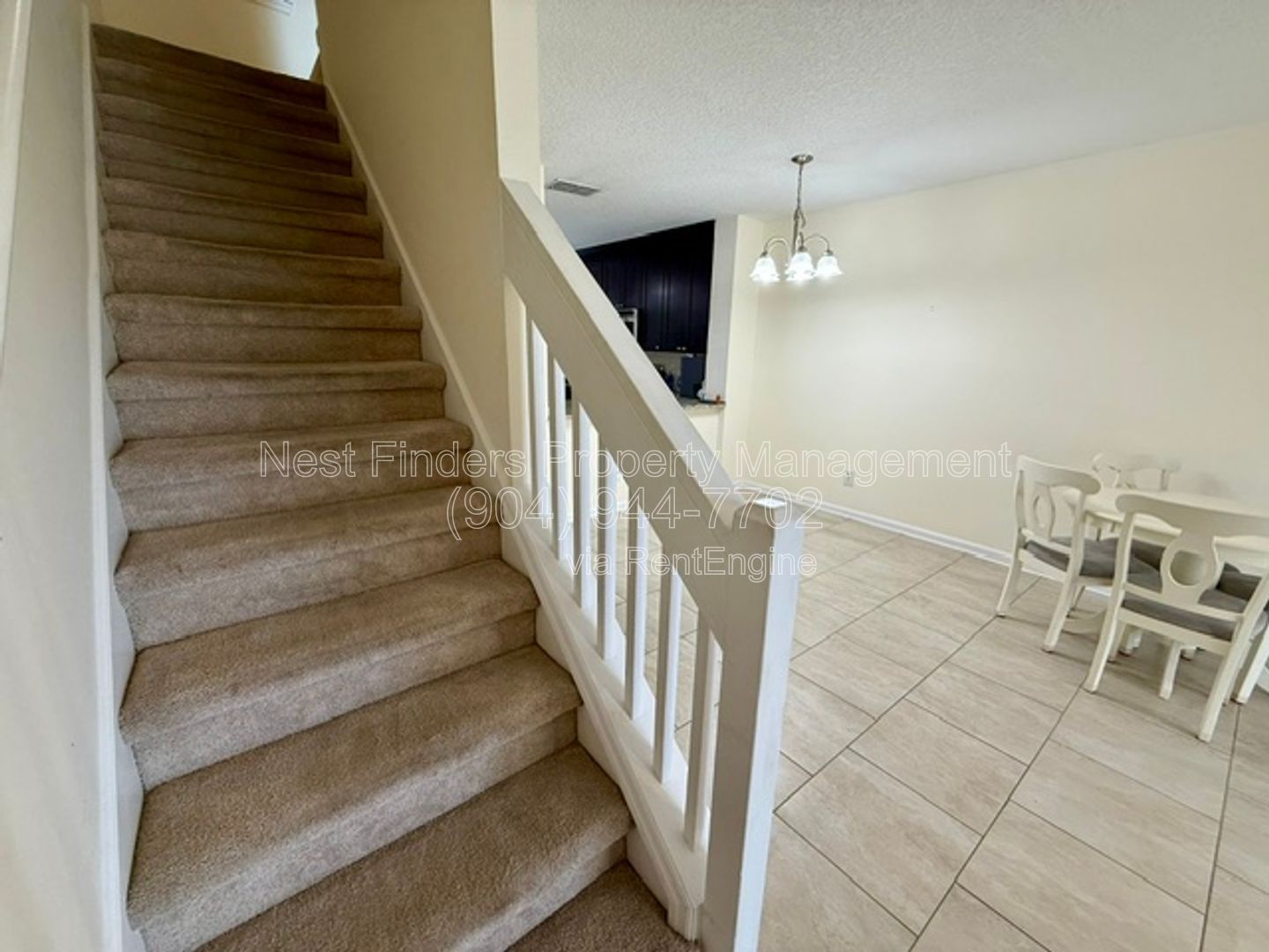 Beautifully updated end-unit townhome located in the gated community of Seasons at Kensington, property image