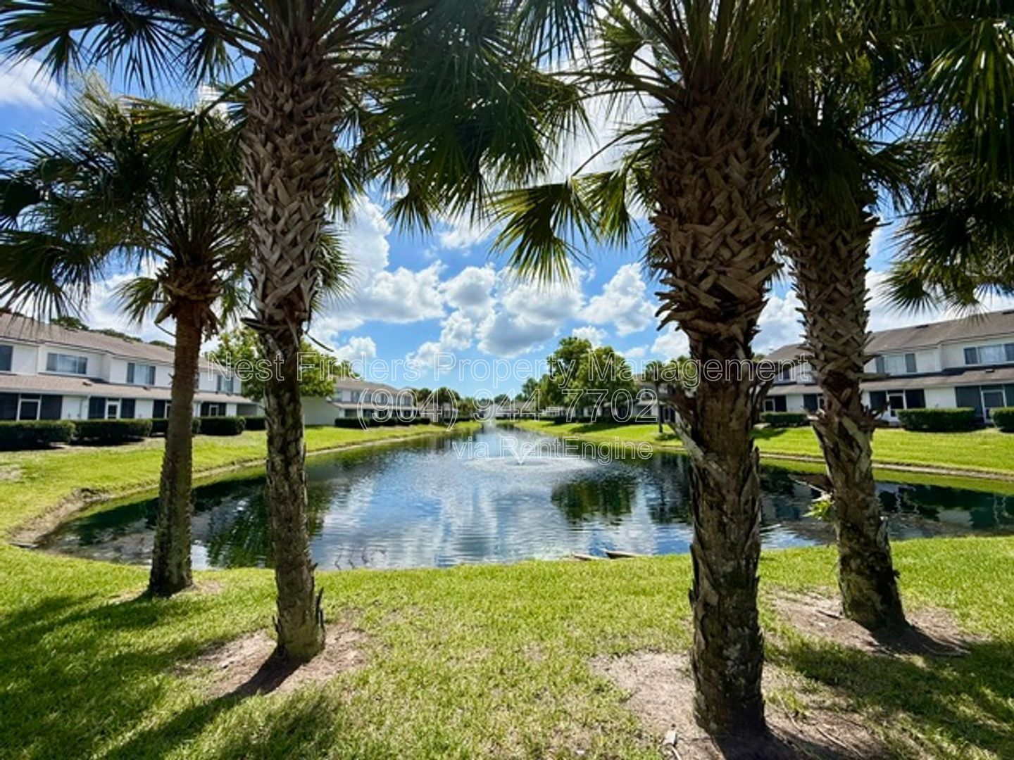 Beautifully updated end-unit townhome located in the gated community of Seasons at Kensington, property image