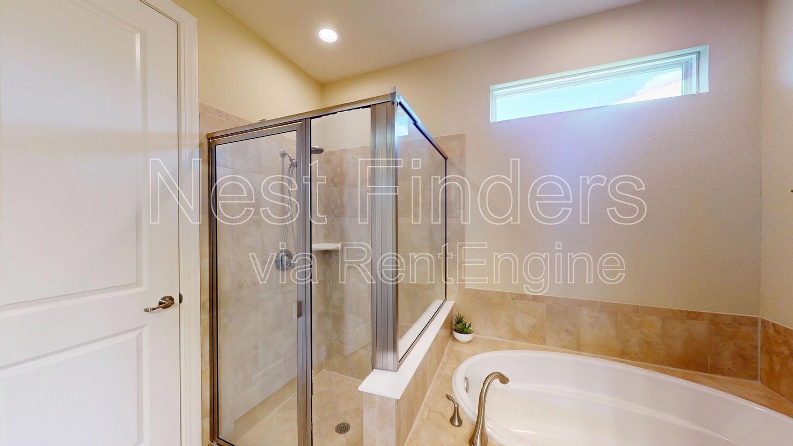 Beautifully maintained 3-bedroom, 2-bathroom home available for rent in the highly sought-after community of Palencia property image