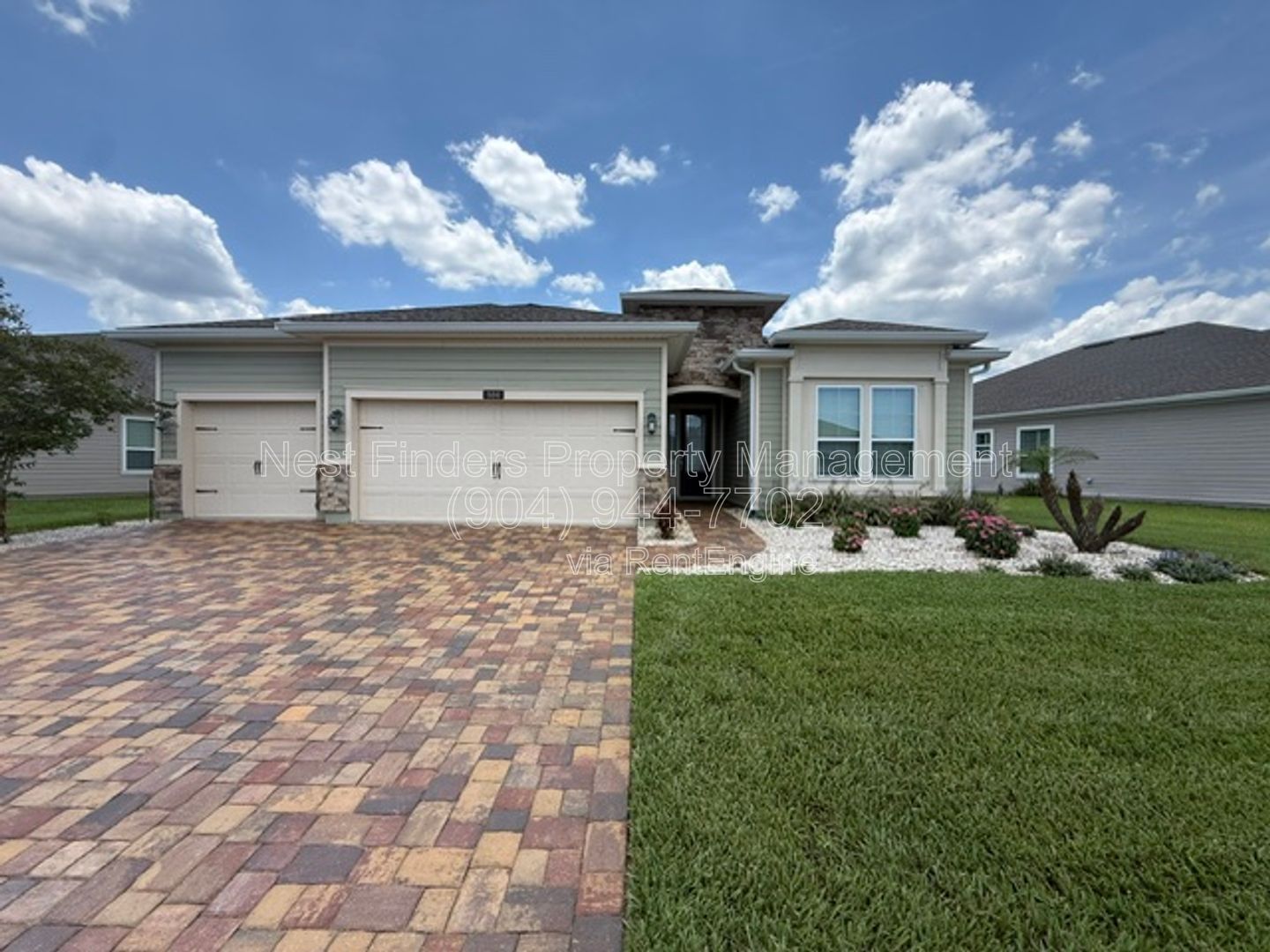 Welcome home to this spacious 4-bedroom, 2-bathroom home located in the desirable Creekside at Twin Creeks community. property image