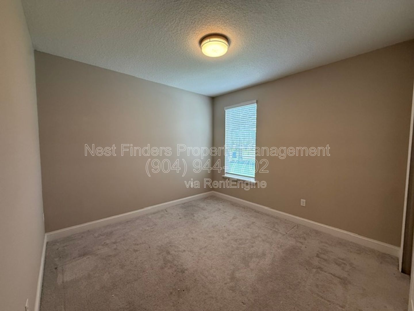 Welcome home to this spacious 4-bedroom, 2-bathroom home located in the desirable Creekside at Twin Creeks community. property image
