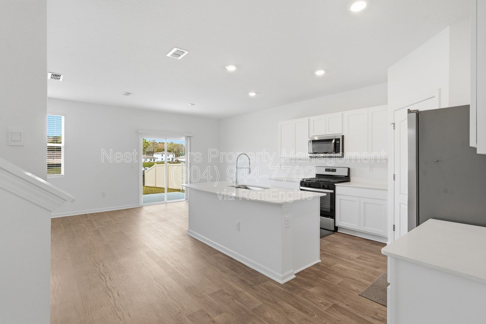 Like-new 5-bedroom, 3-bathroom home for rent in the highly desirable Entrada community property image
