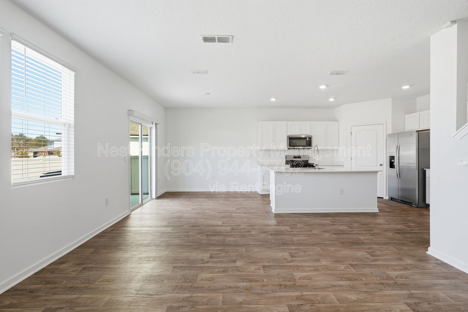 Like-new 5-bedroom, 3-bathroom home for rent in the highly desirable Entrada community property image
