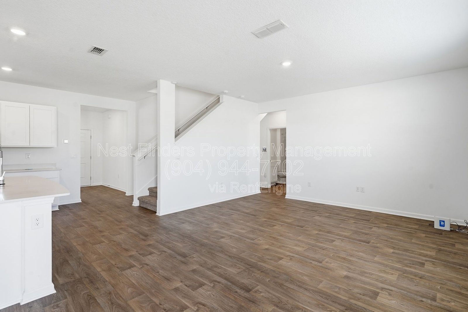 Like-new 5-bedroom, 3-bathroom home for rent in the highly desirable Entrada community property image