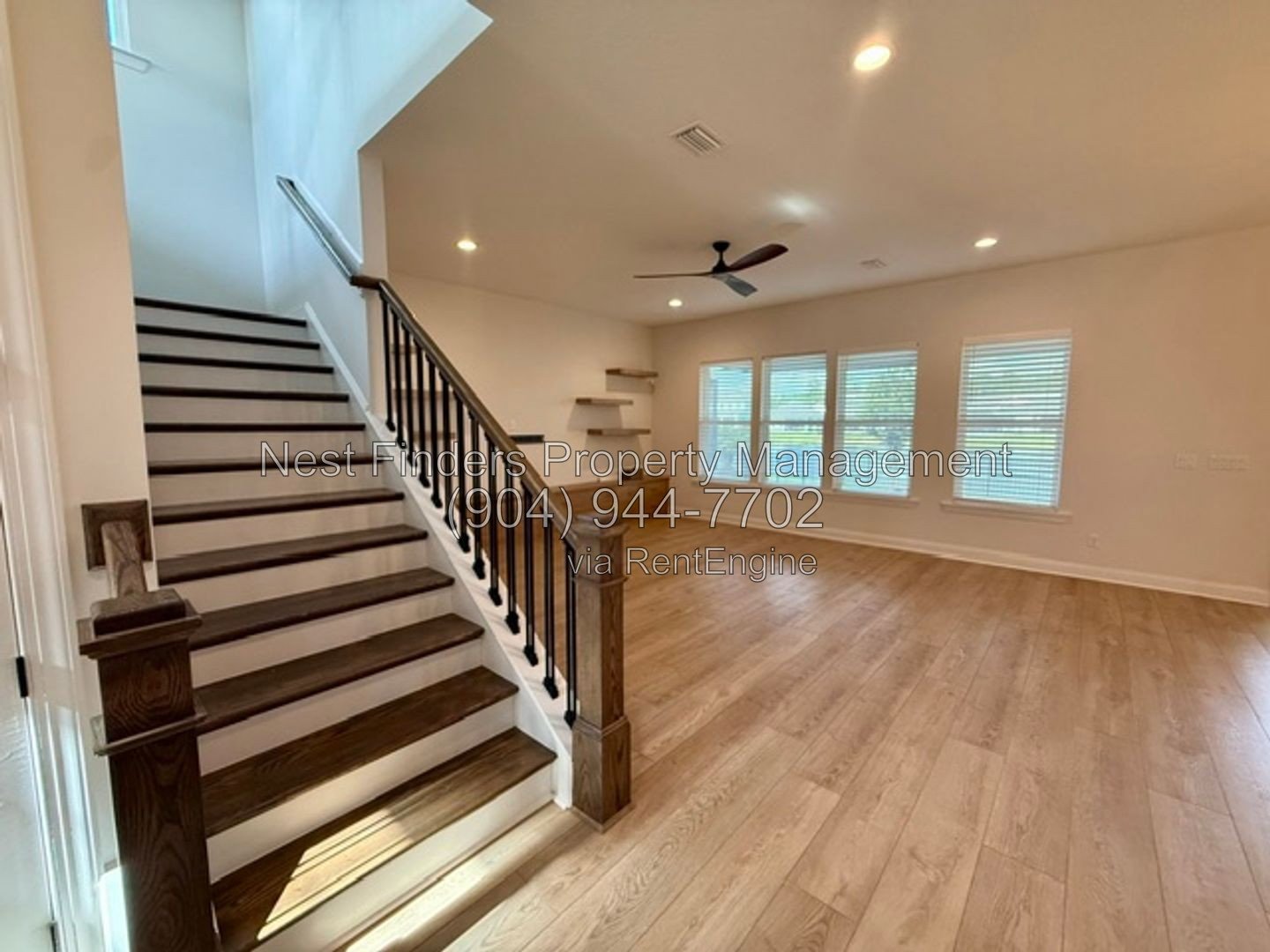 Welcome home to this stunning 4-bedroom, 3-bathroom home located in the desirable Seabrook Village community. property image