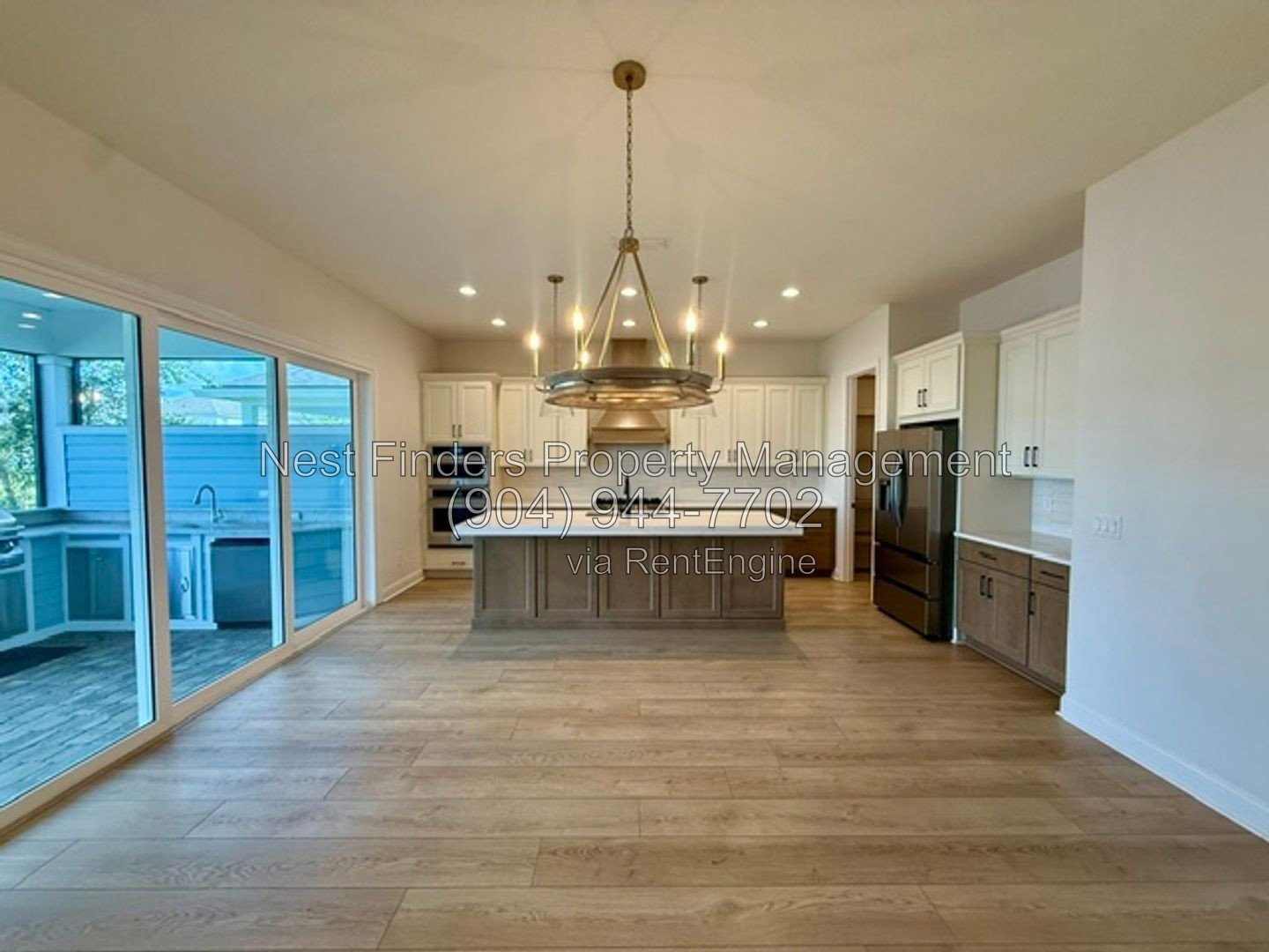 Welcome home to this stunning 4-bedroom, 3-bathroom home located in the desirable Seabrook Village community. property image