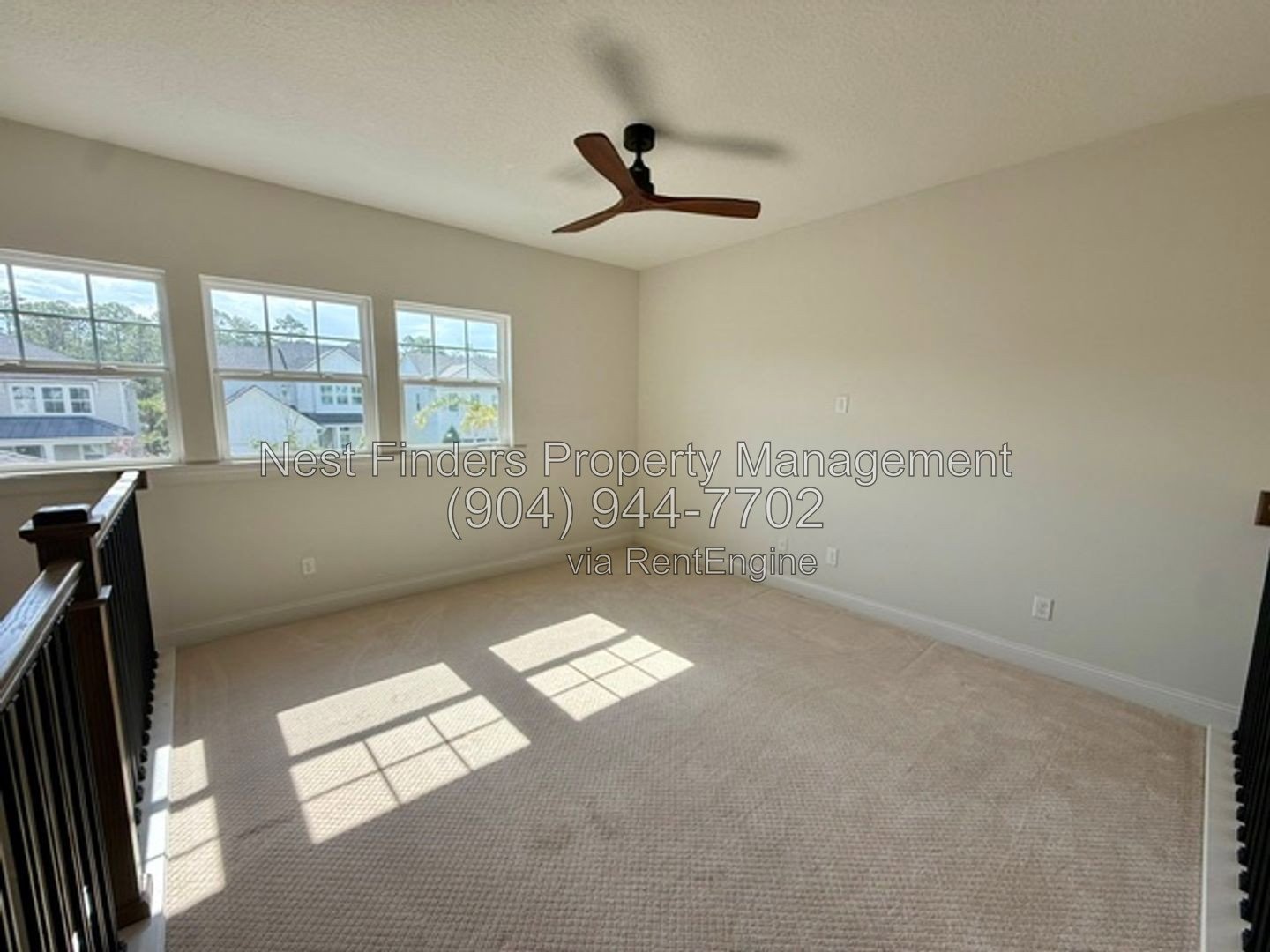 Welcome home to this stunning 4-bedroom, 3-bathroom home located in the desirable Seabrook Village community. property image