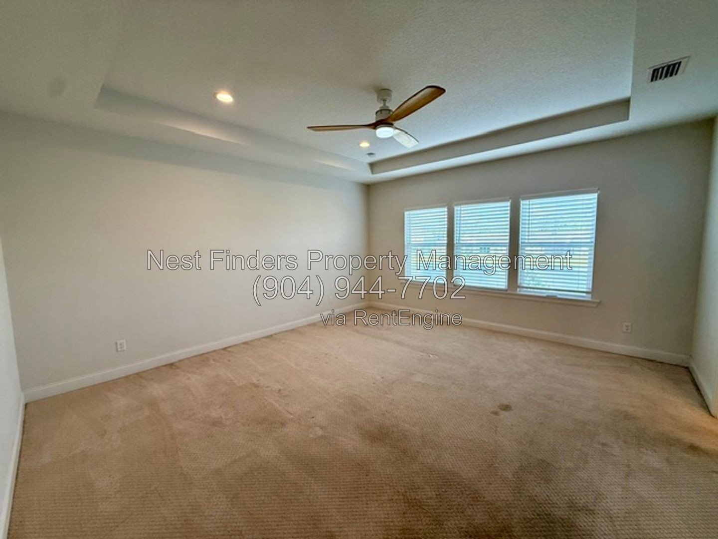 Welcome home to this stunning 4-bedroom, 3-bathroom home located in the desirable Seabrook Village community. property image