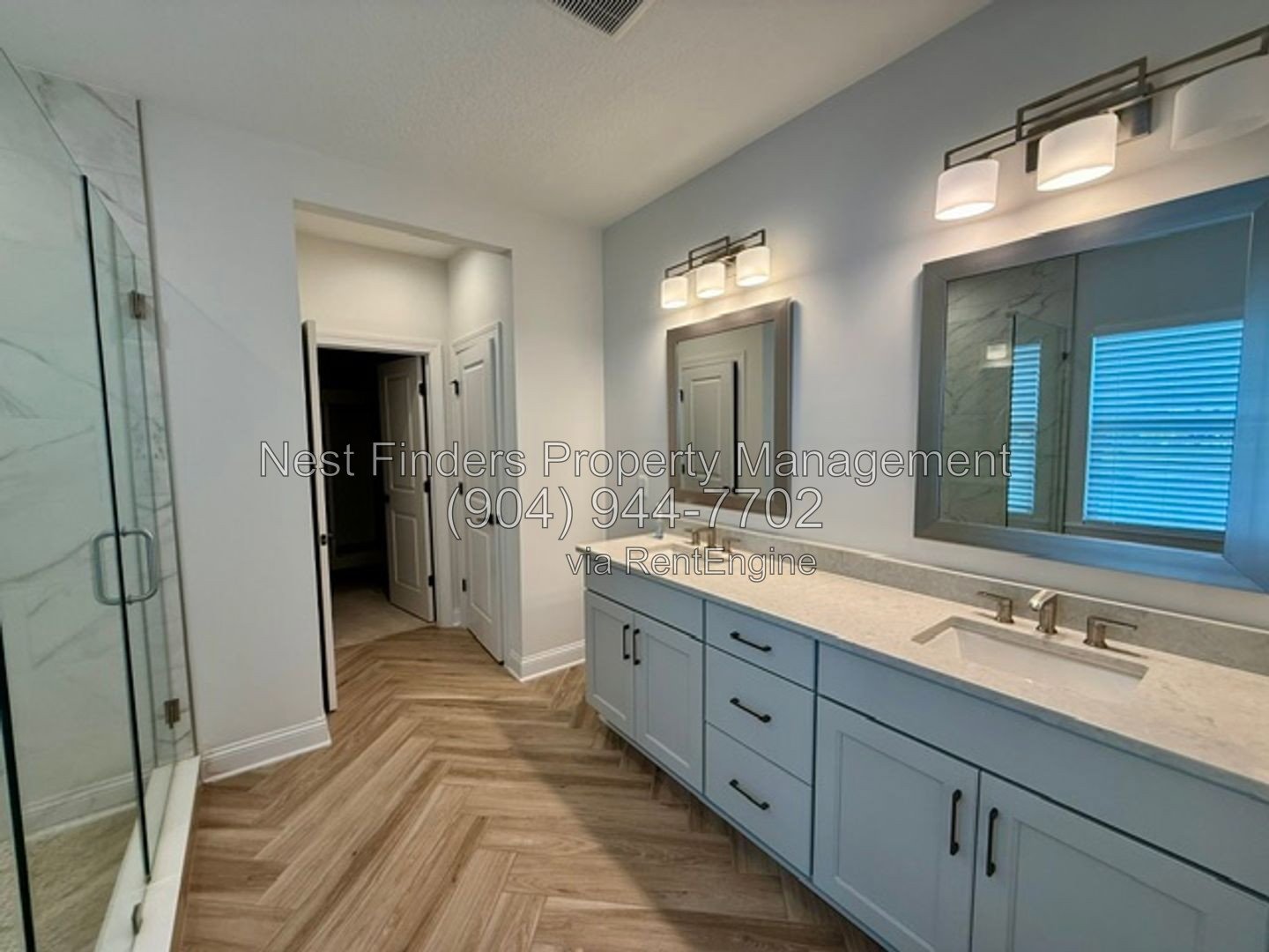 Welcome home to this stunning 4-bedroom, 3-bathroom home located in the desirable Seabrook Village community. property image