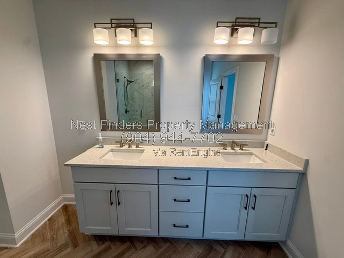 Welcome home to this stunning 4-bedroom, 3-bathroom home located in the desirable Seabrook Village community. property image