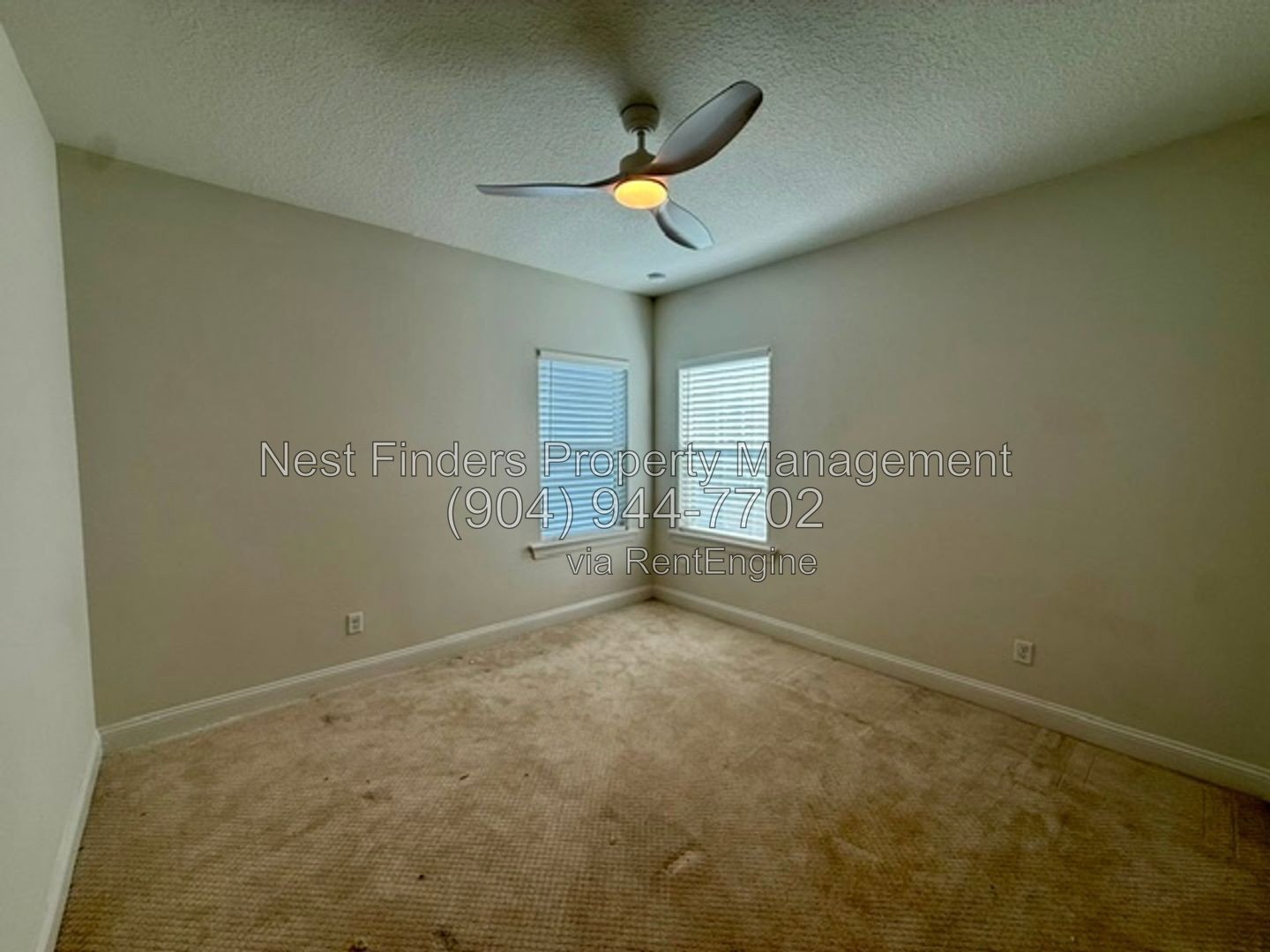 Welcome home to this stunning 4-bedroom, 3-bathroom home located in the desirable Seabrook Village community. property image