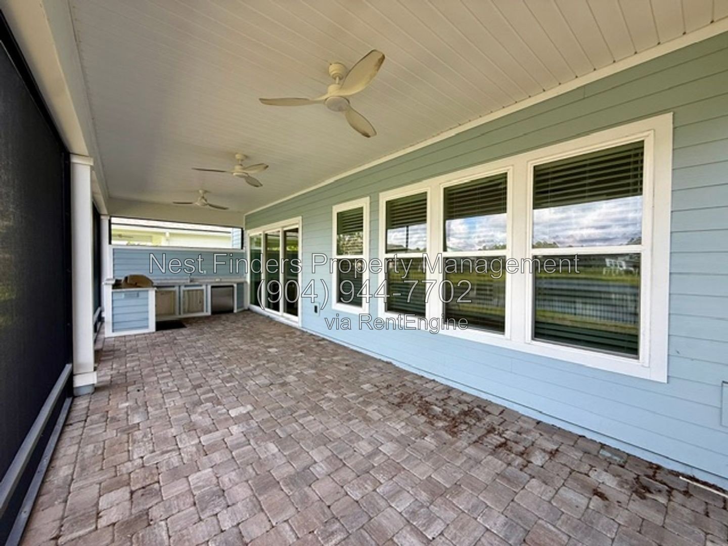 Welcome home to this stunning 4-bedroom, 3-bathroom home located in the desirable Seabrook Village community. property image