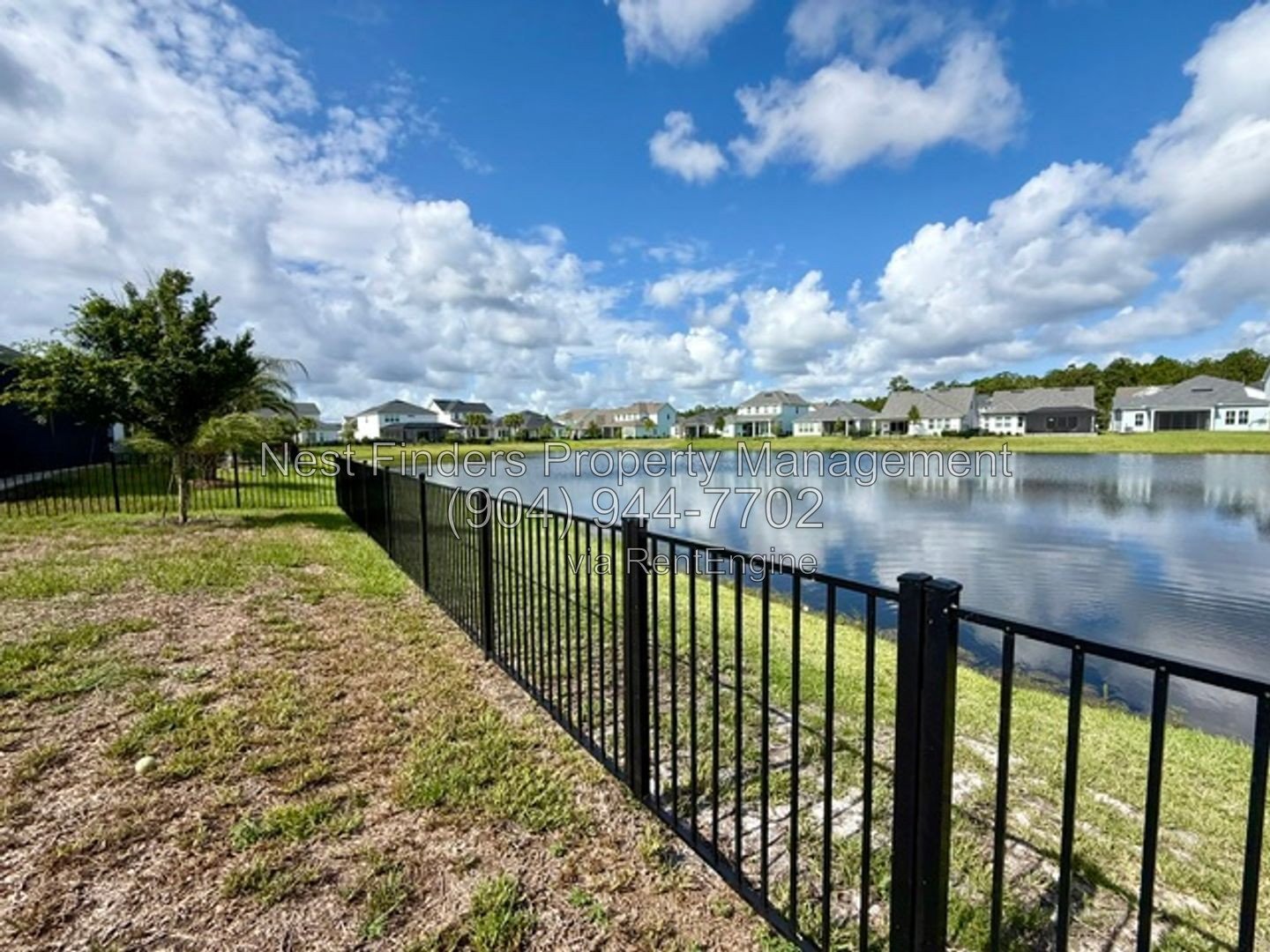 Welcome home to this stunning 4-bedroom, 3-bathroom home located in the desirable Seabrook Village community. property image