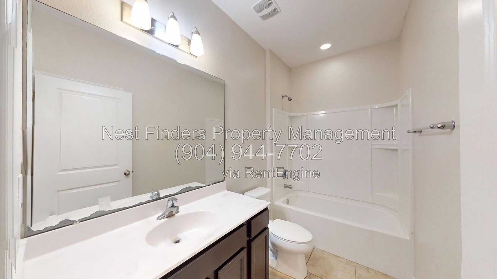 Spacious and well-maintained 4-bedroom, 3-bath home located in North Jacksonville! property image