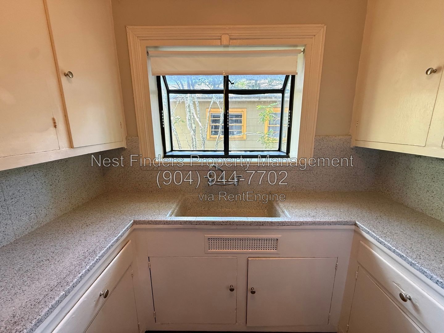 Charming 1-Bedroom Apartment in Historic Riverside property image