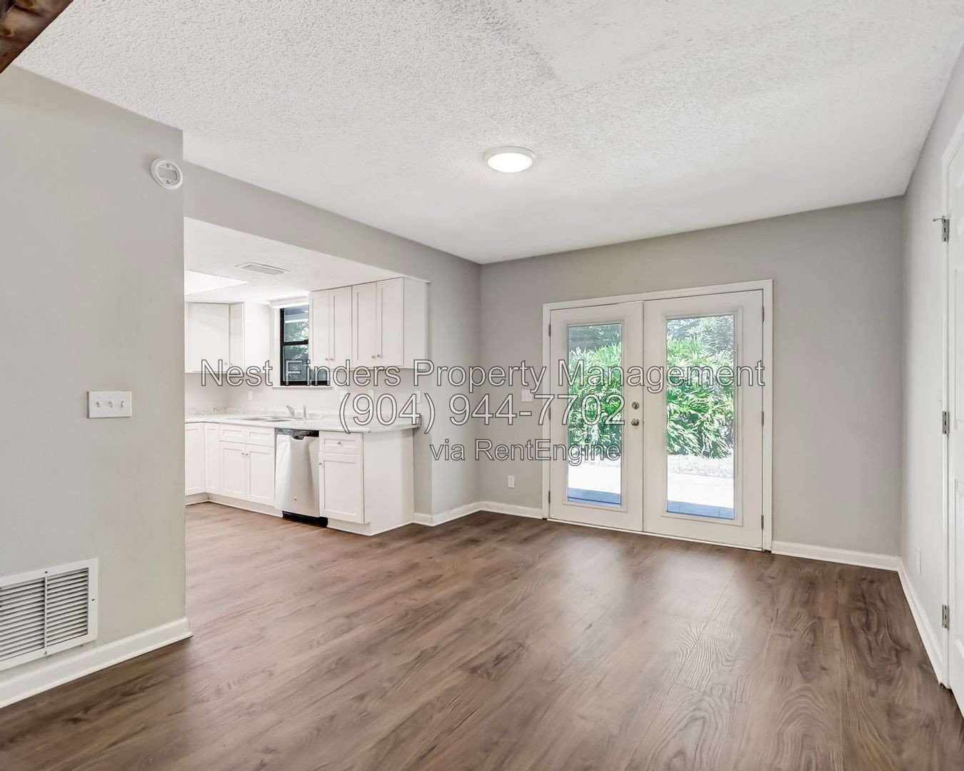 Beautifully redone 4 bedroom, 2 bathroom home for rent in the heart Mandarin! property image