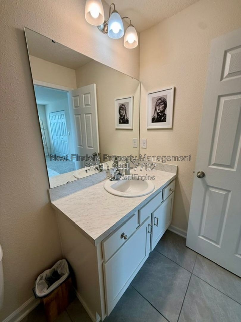Beautiful 3-Bedroom Townhome for Rent in Waterford Lakes at Silverleaf! property image