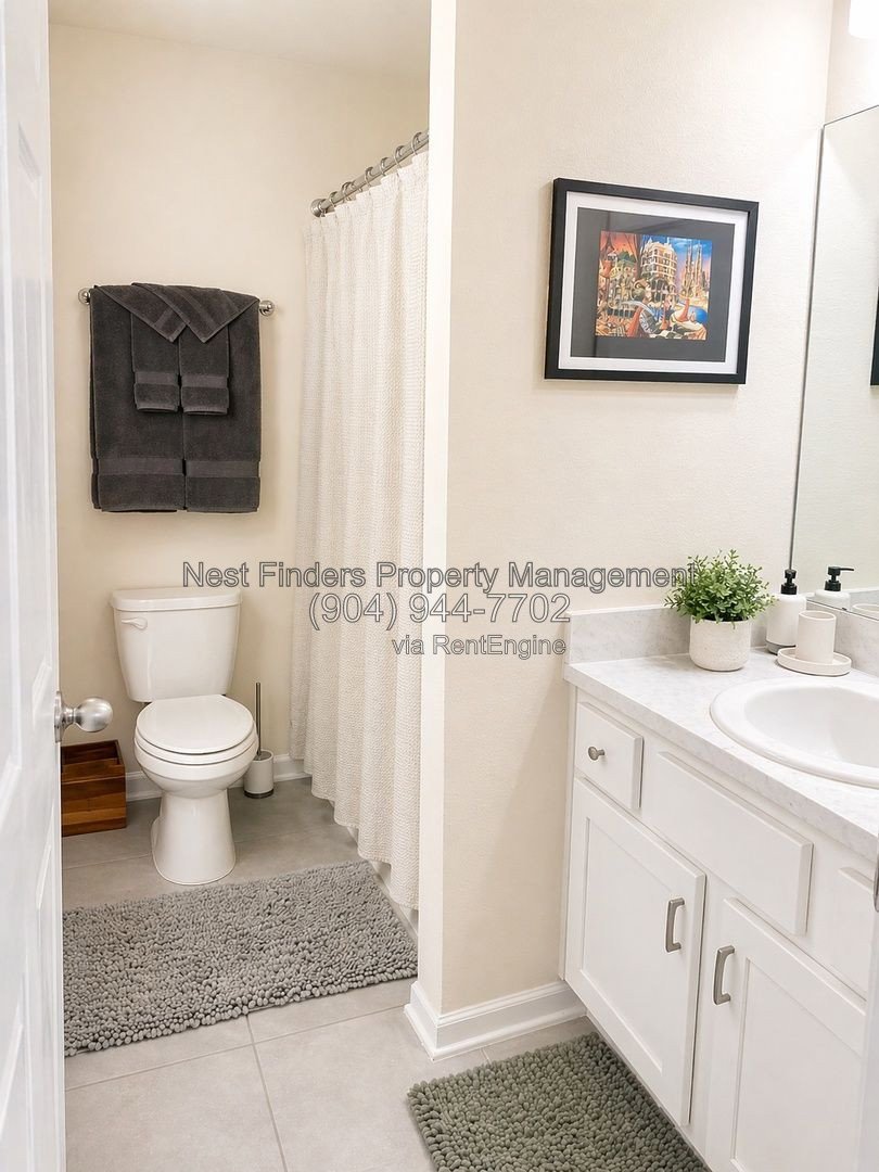 Beautiful 3-Bedroom Townhome for Rent in Waterford Lakes at Silverleaf! property image