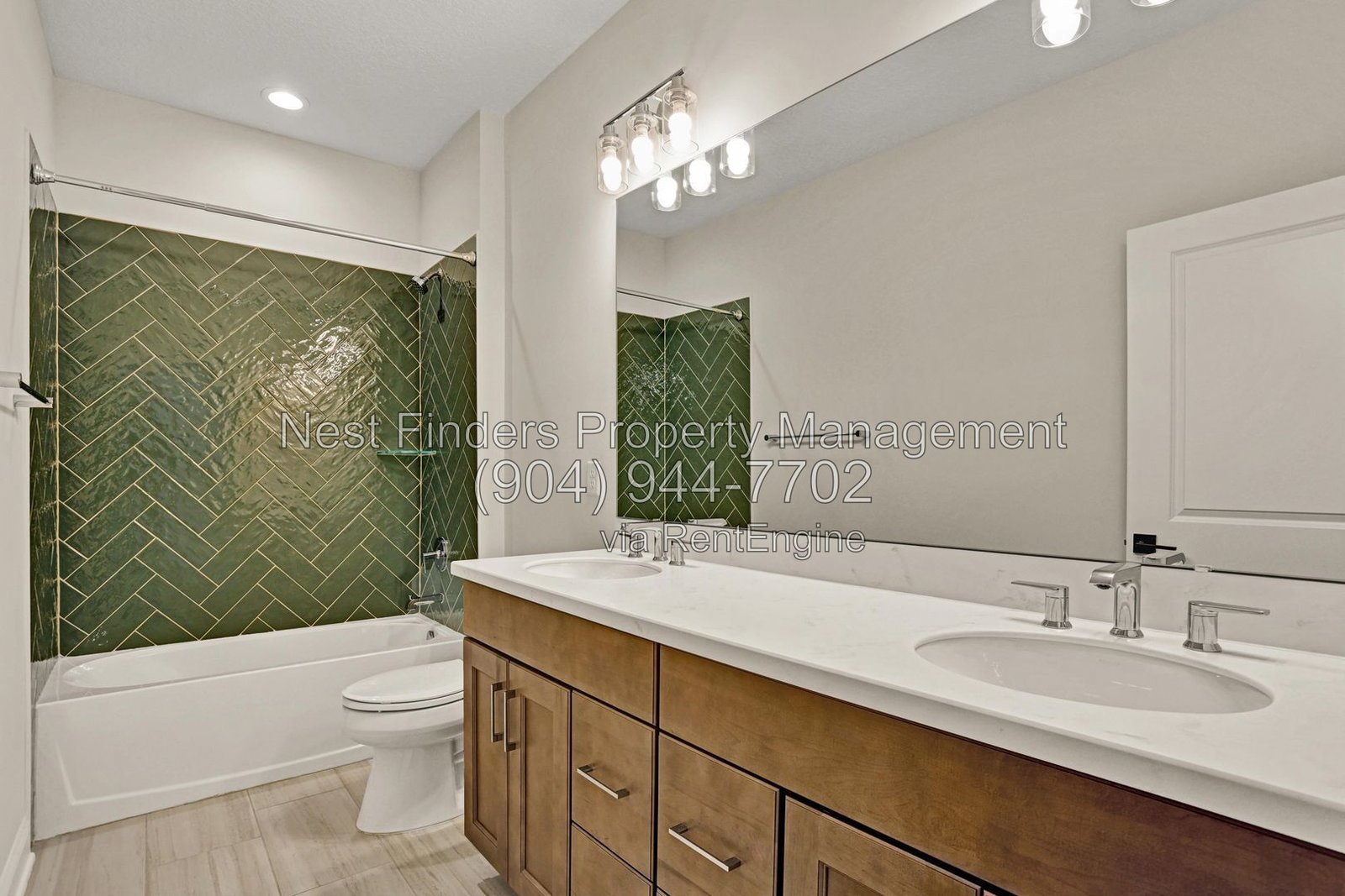 Welcome home to this stunning 4-bedroom, 3-bathroom home located in the desirable Seabrook Village community. property image