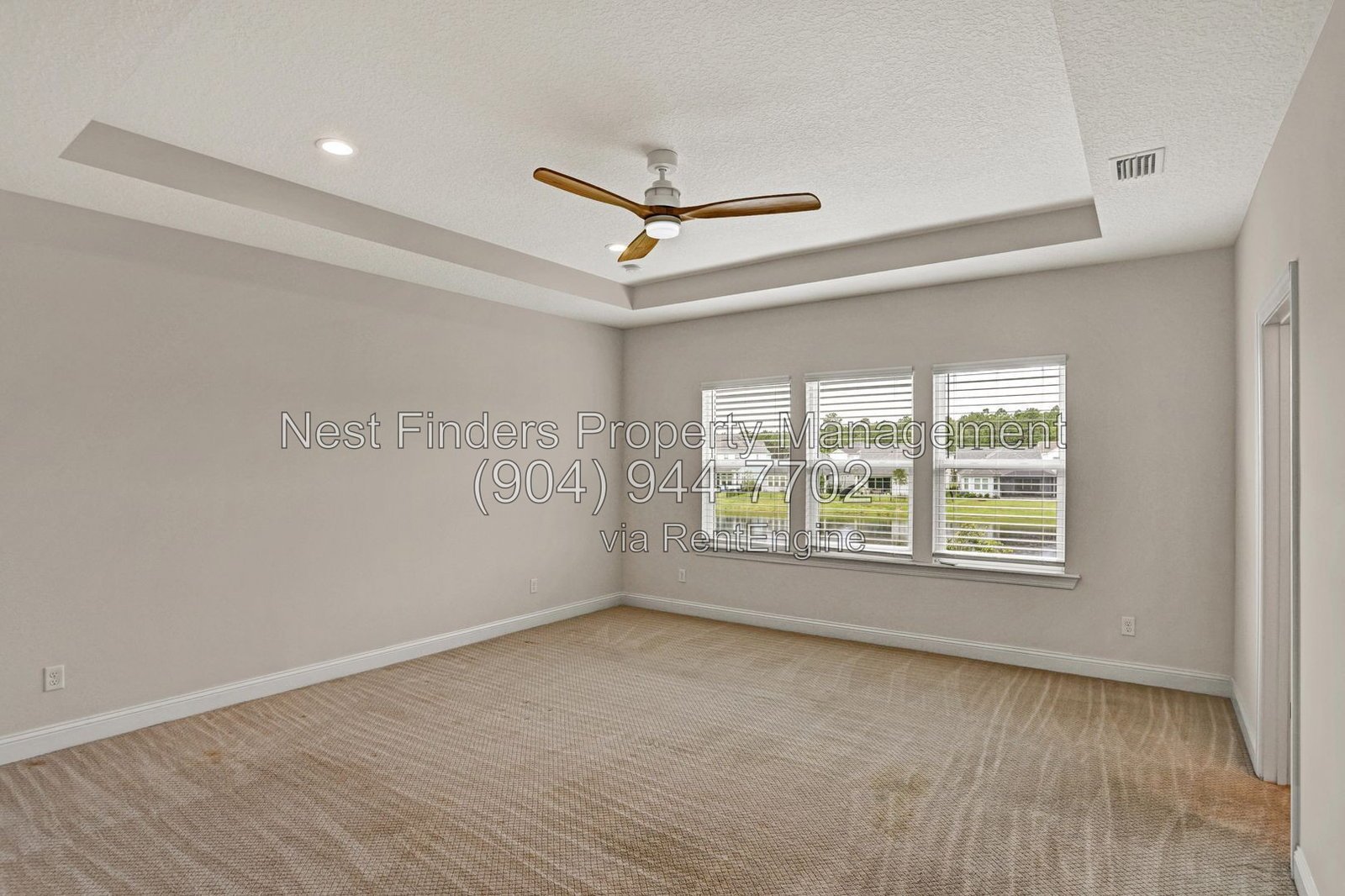 Welcome home to this stunning 4-bedroom, 3-bathroom home located in the desirable Seabrook Village community. property image
