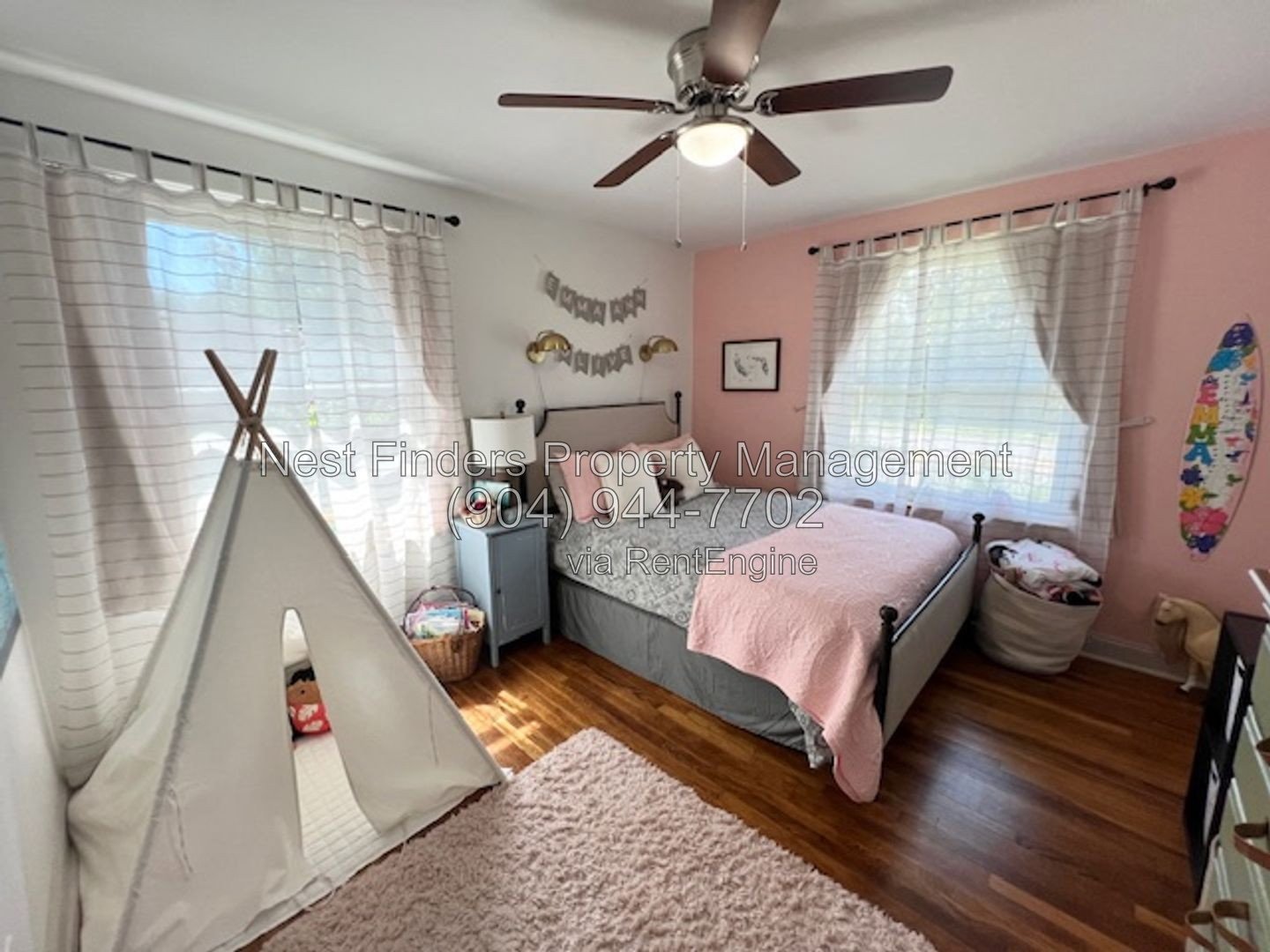 Discover this charming 3-bedroom, 2-bathroom home nestled in the heart of San Marco property image
