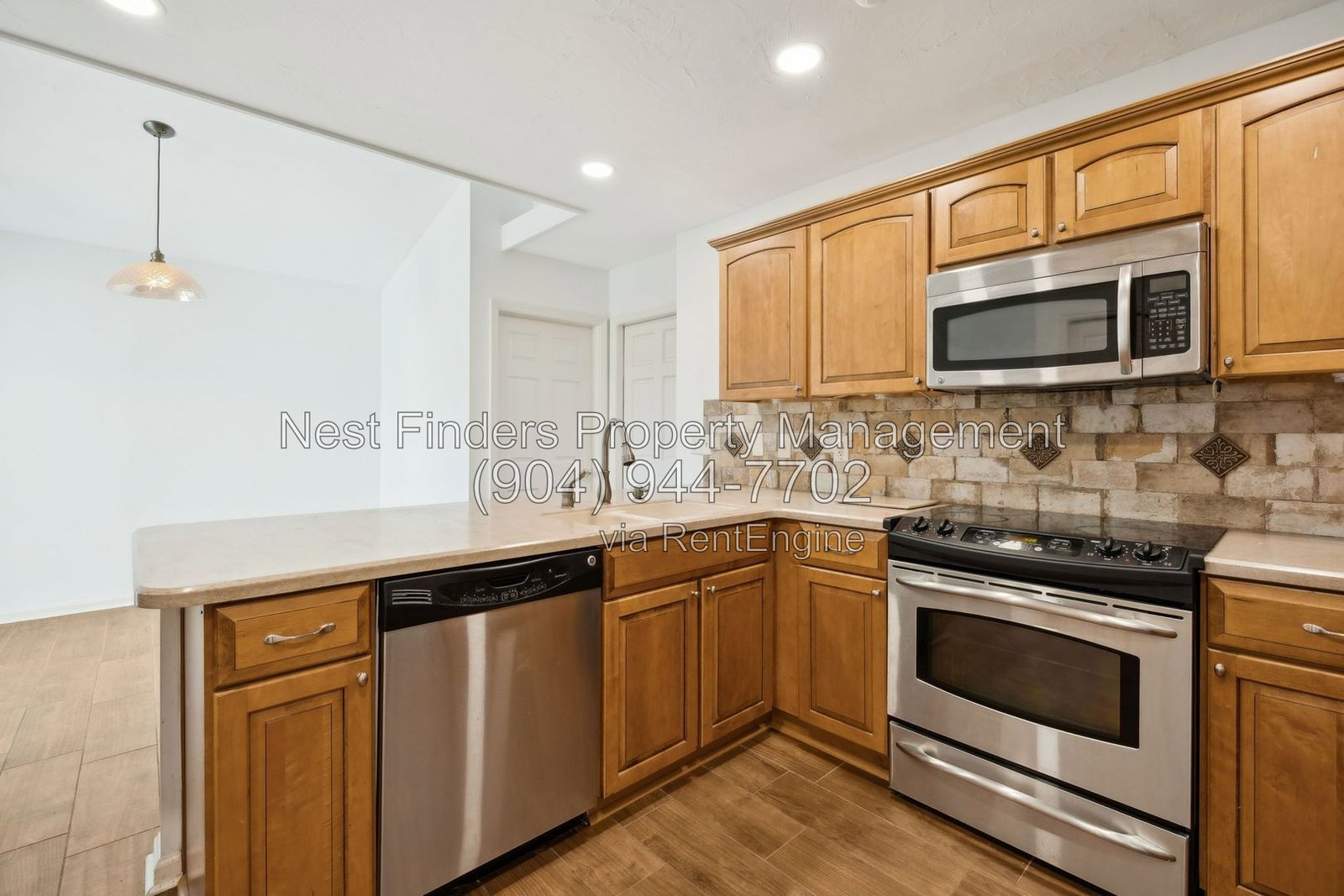 Beautiful home for rent in the desirable guard-gated Villages of San Jose! property image