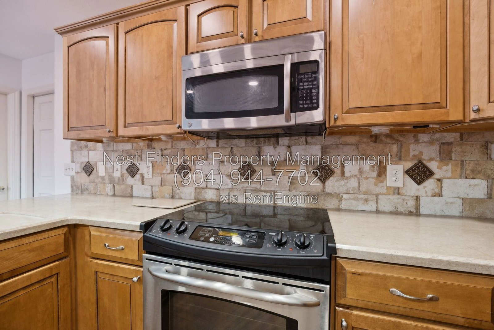 Beautiful home for rent in the desirable guard-gated Villages of San Jose! property image