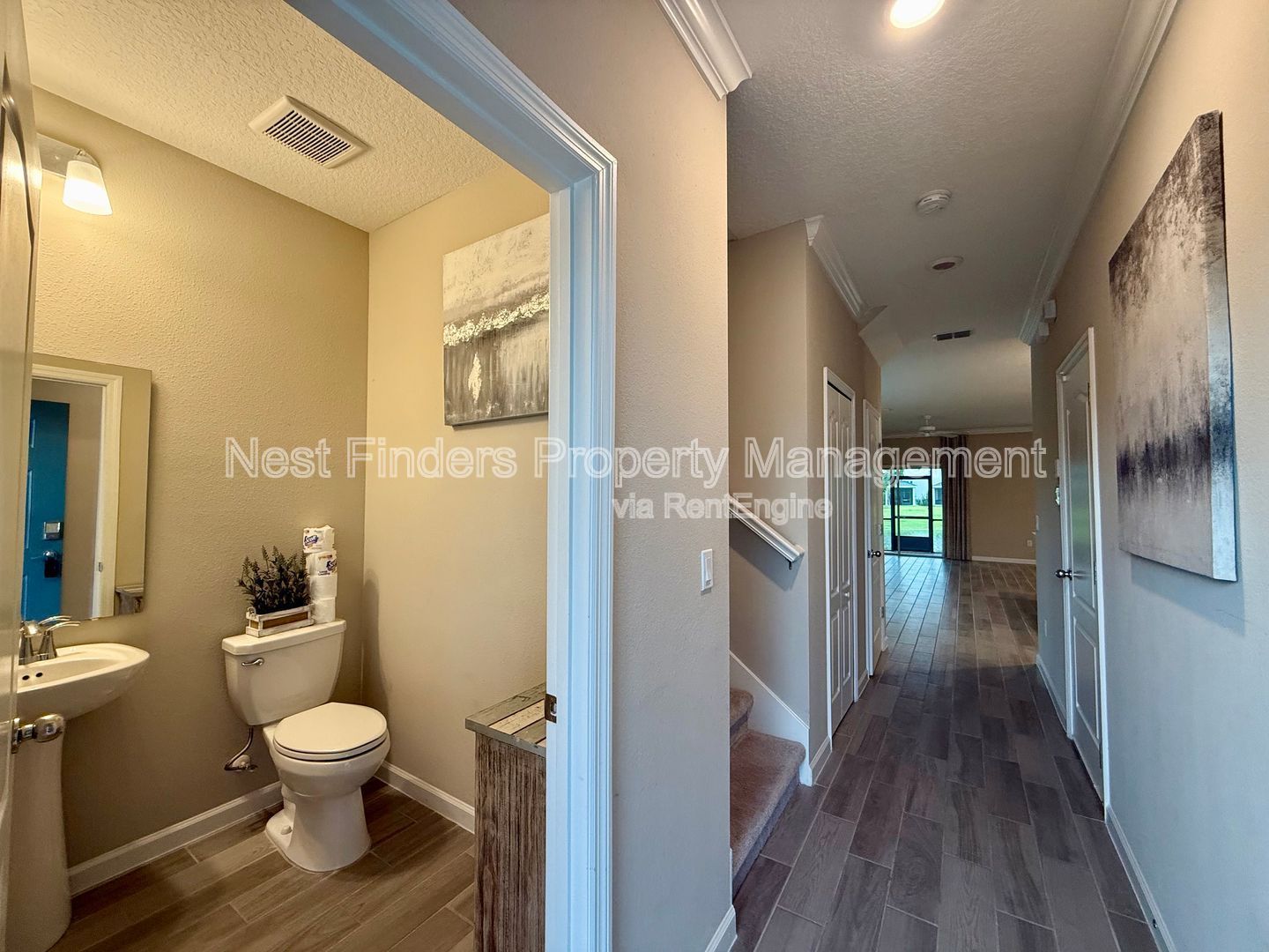 BEAUTIFUL END-UNIT TOWNHOME WITH SCREENED PATIO AND LAKE VIEWS property image