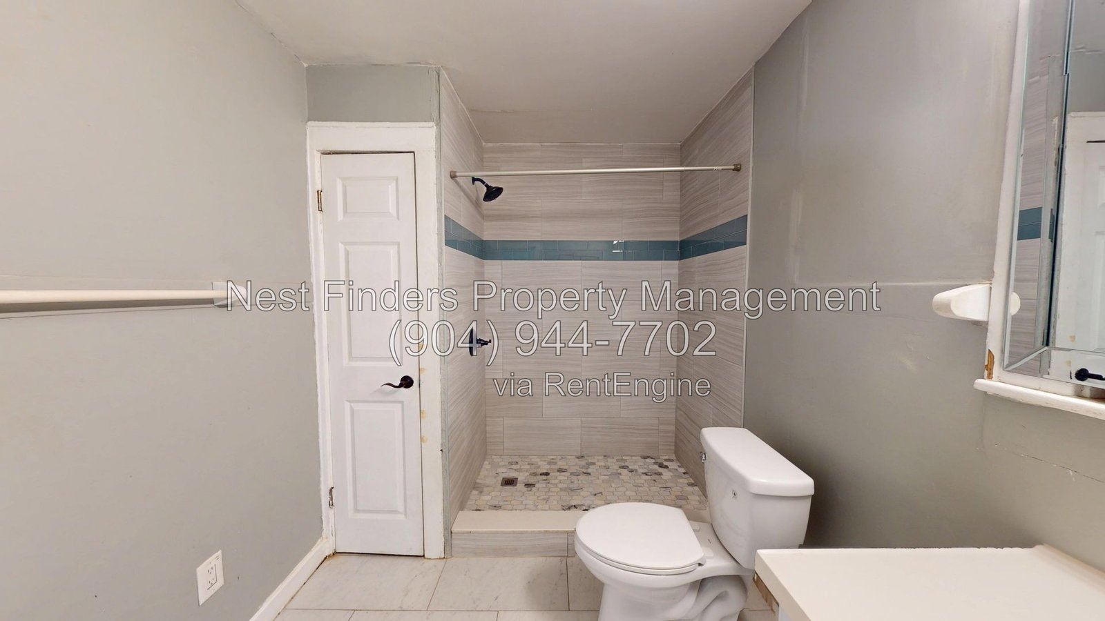 Charming & Spacious 3-Bedroom Duplex in the Heart of Riverside! property image