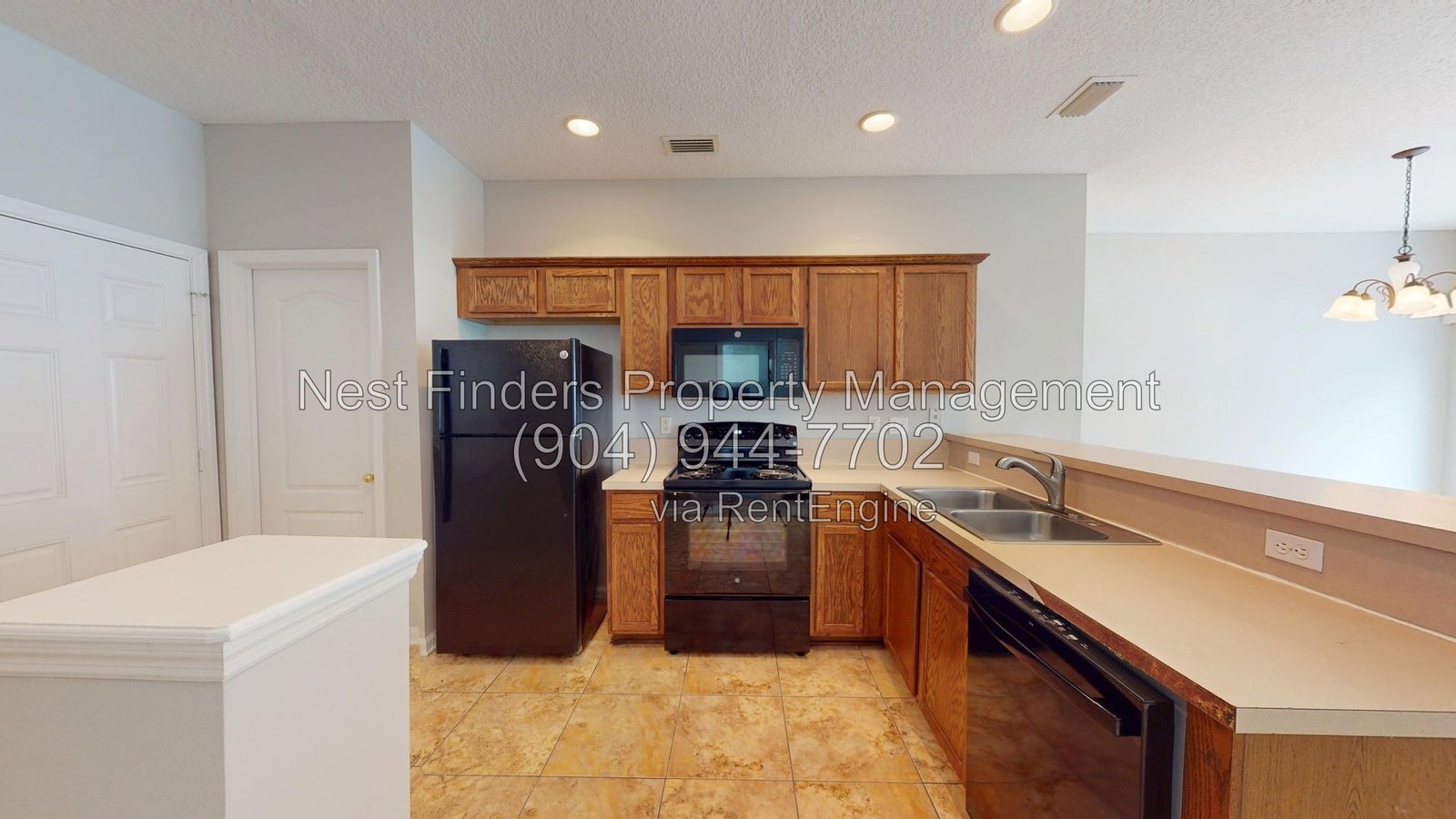 Nice 2 bedroom, 2.5 bathroom townhouse for rent in Biscayne Bay. property image