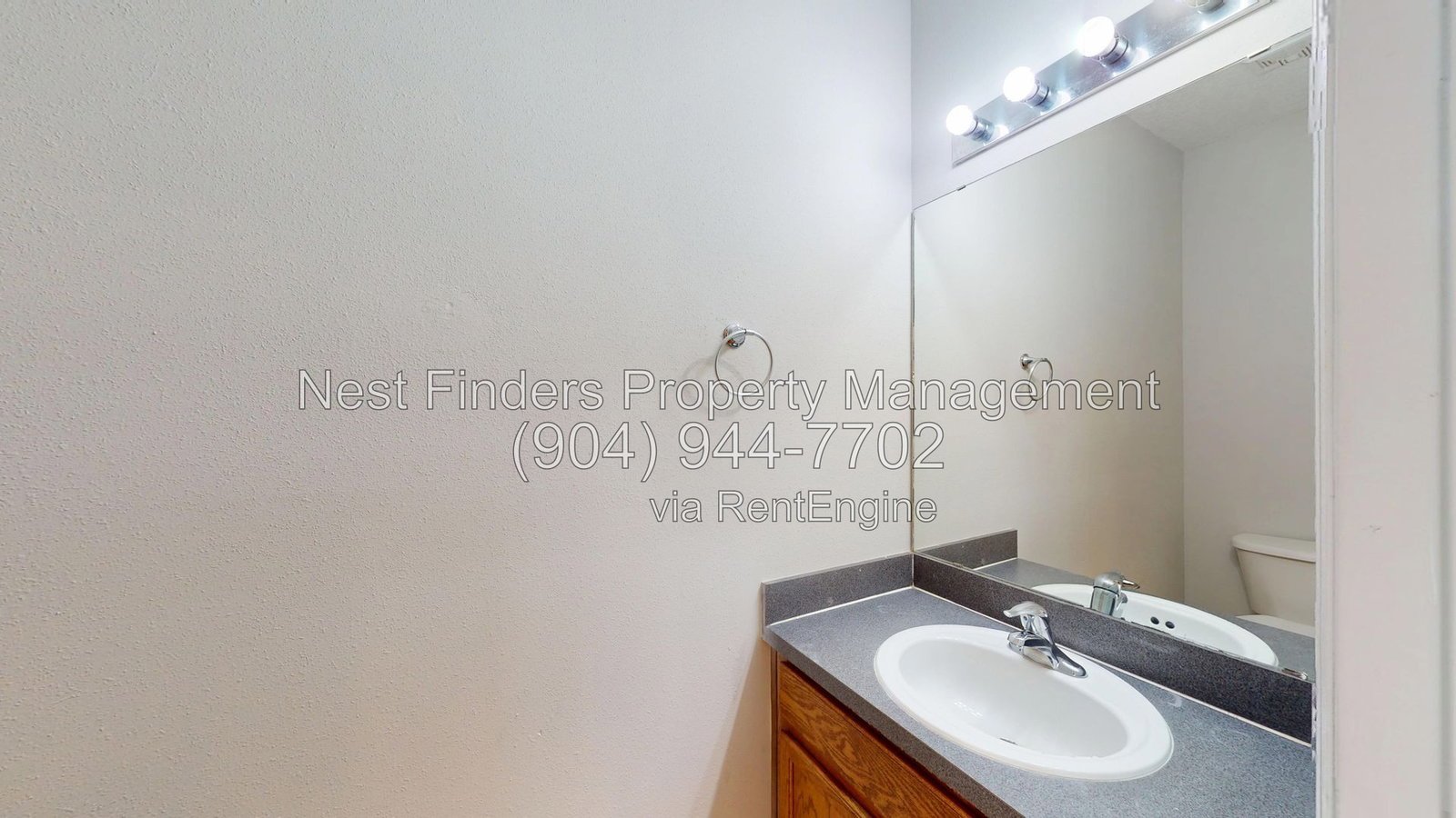 Nice 2 bedroom, 2.5 bathroom townhouse for rent in Biscayne Bay. property image