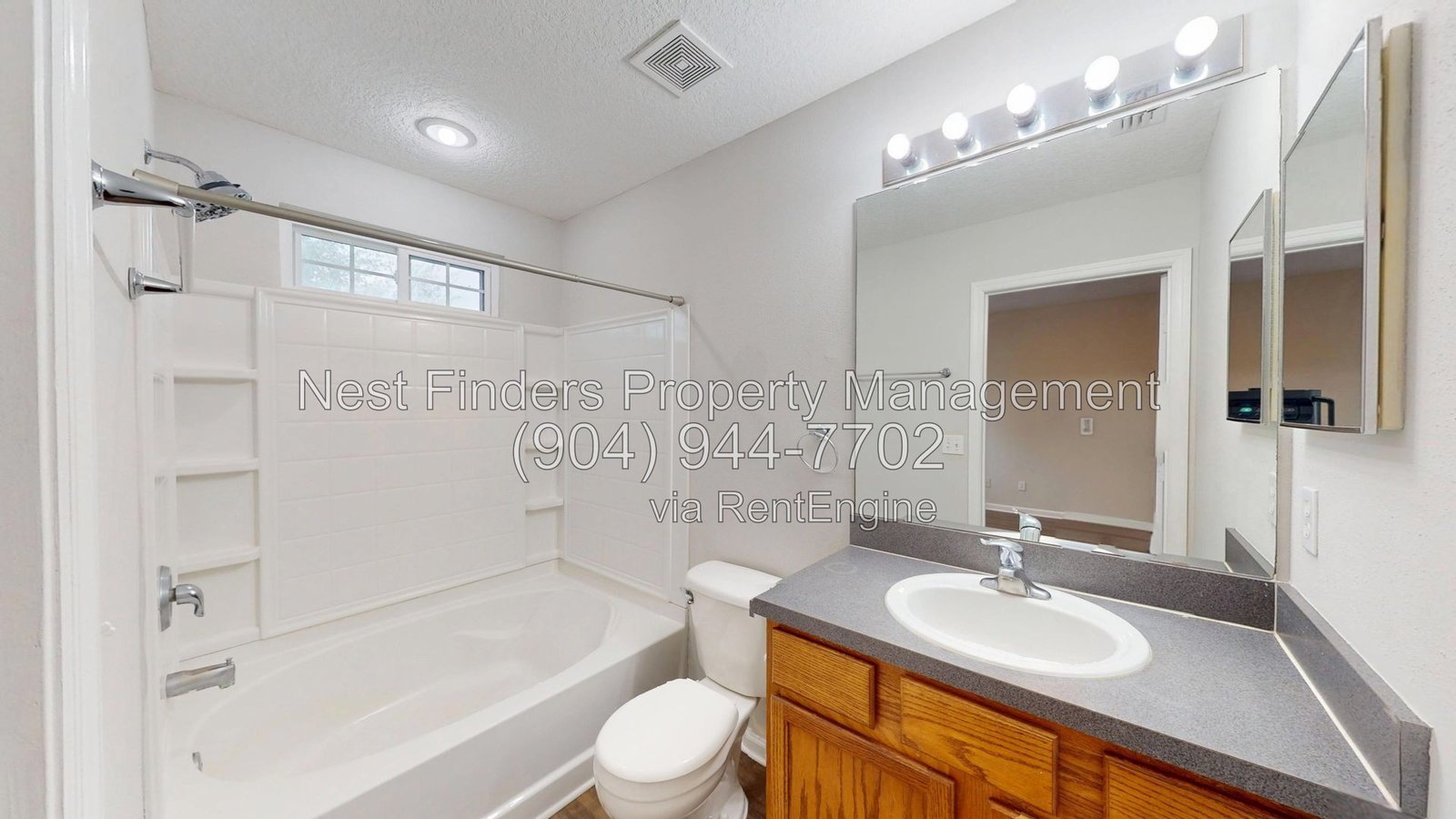 Nice 2 bedroom, 2.5 bathroom townhouse for rent in Biscayne Bay. property image