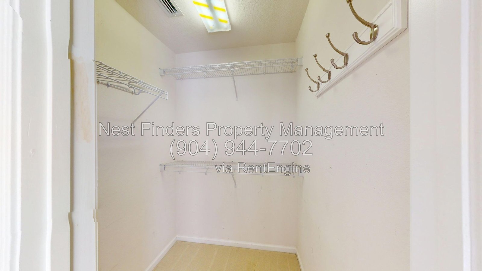 Beautiful townhome for rent in Campfield! property image