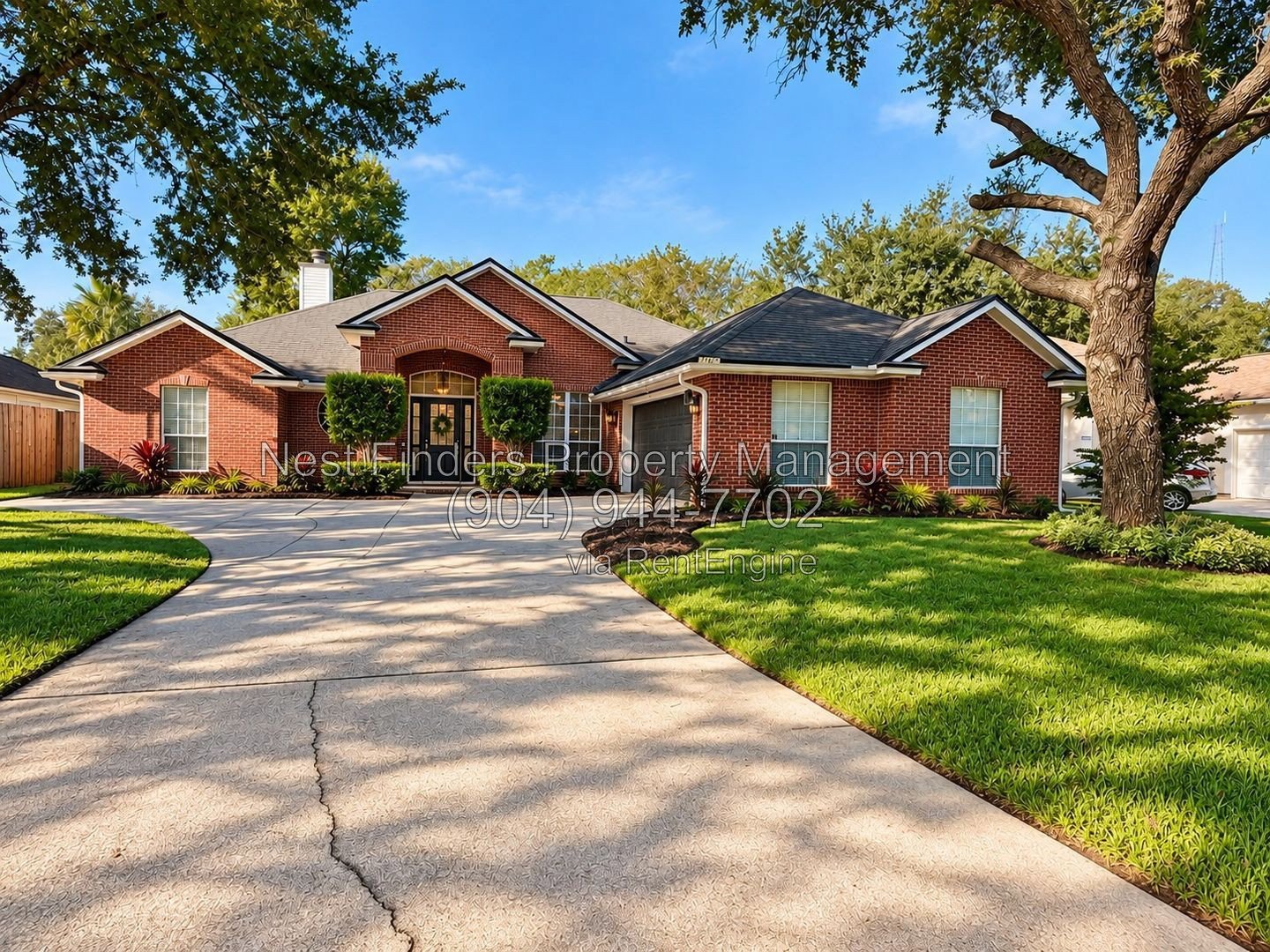 Spacious 3-bedroom, 2-bathroom home offering approximately 1,915 square feet of living space in a convenient South Jacksonville location property image