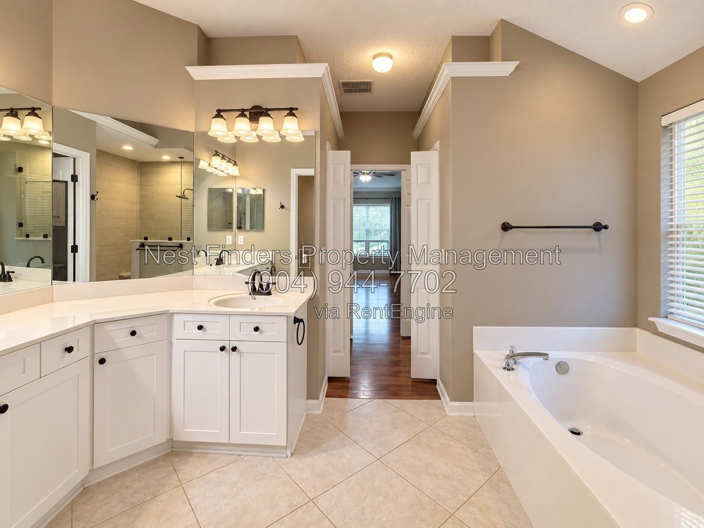 Spacious 3-bedroom, 2-bathroom home offering approximately 1,915 square feet of living space in a convenient South Jacksonville location property image