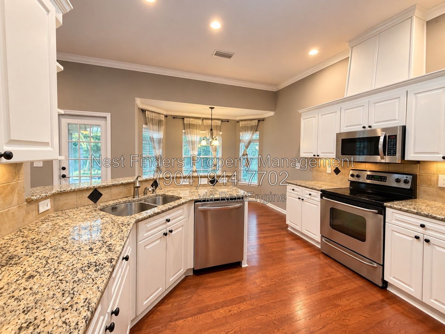 Spacious 3-bedroom, 2-bathroom home offering approximately 1,915 square feet of living space in a convenient South Jacksonville location property image