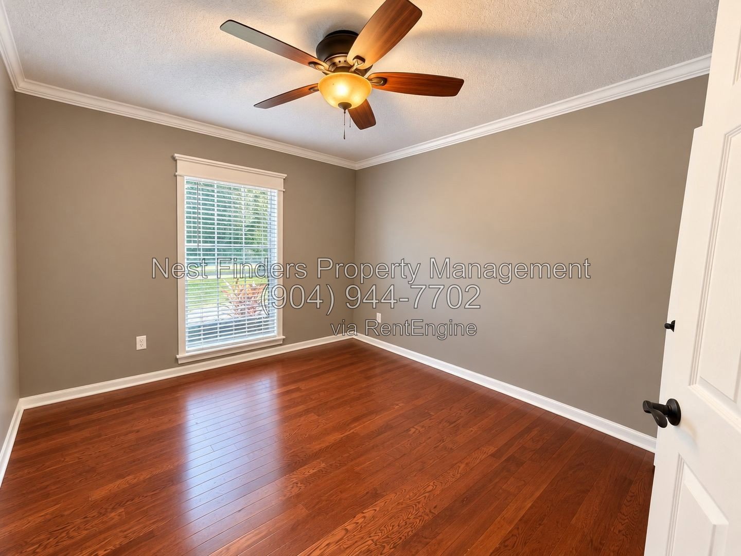 Spacious 3-bedroom, 2-bathroom home offering approximately 1,915 square feet of living space in a convenient South Jacksonville location property image