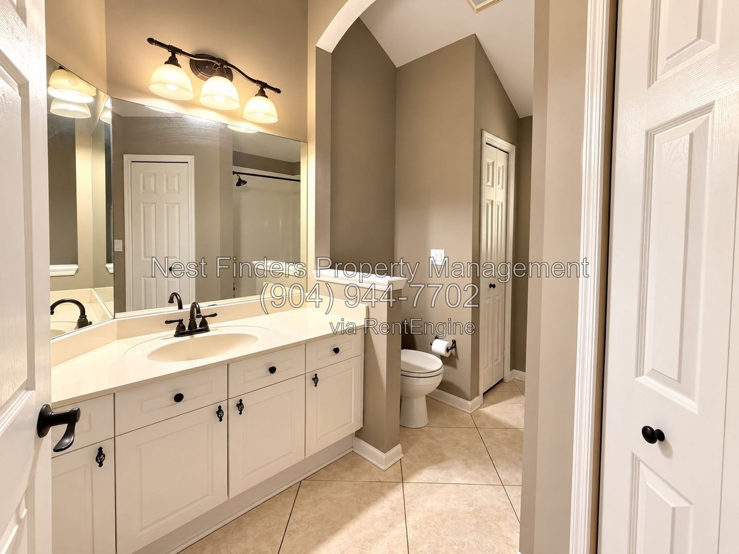 Spacious 3-bedroom, 2-bathroom home offering approximately 1,915 square feet of living space in a convenient South Jacksonville location property image