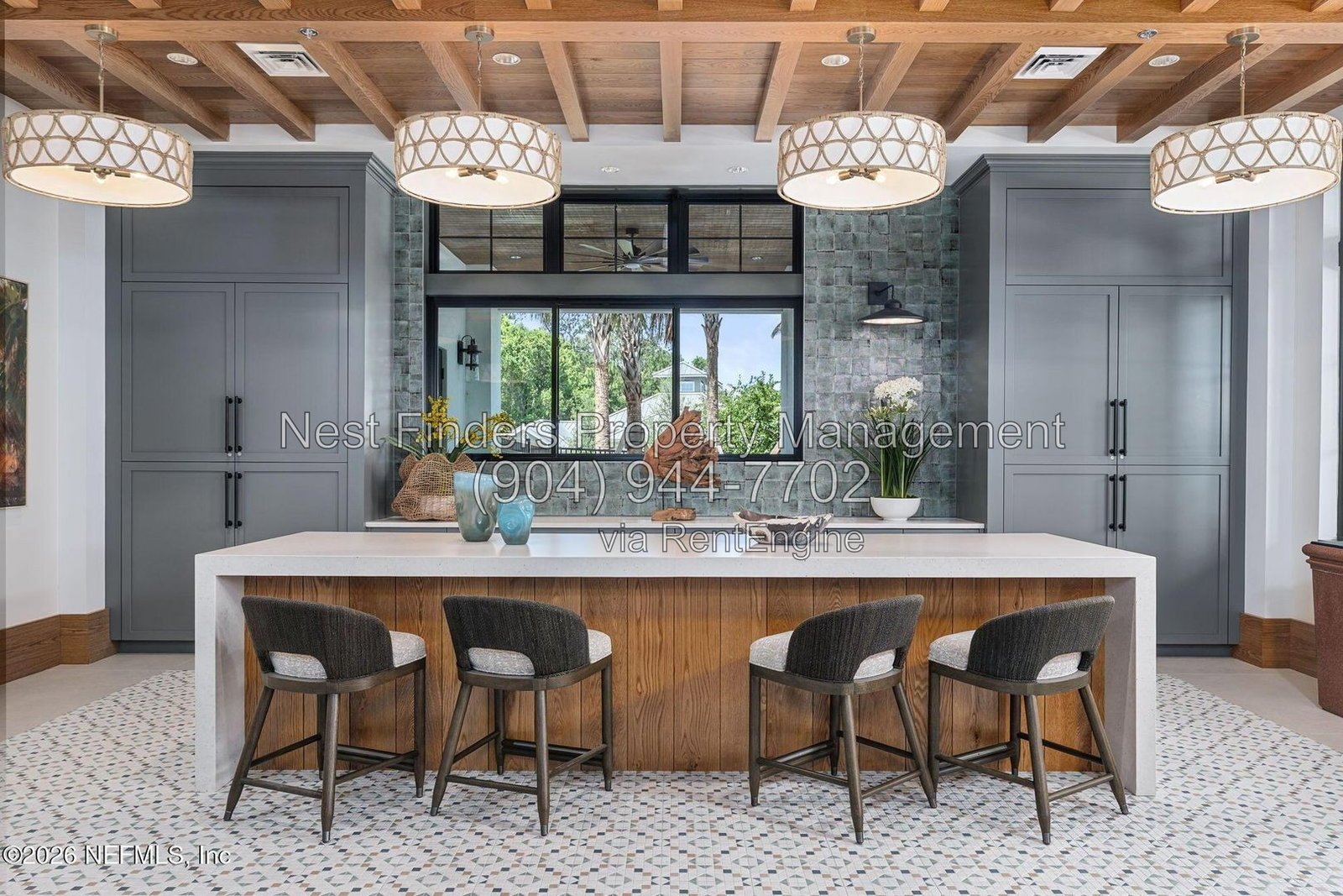 Beautiful townhome with laminate wood throughout! property image