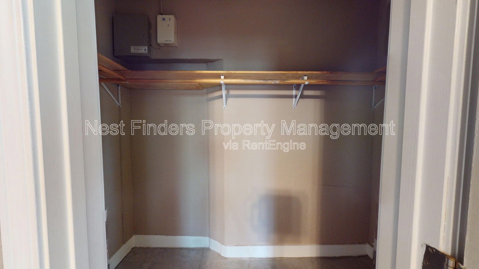 Clean and spacious San Marco 1 Bedroom duplex with large yard and great storage! property image