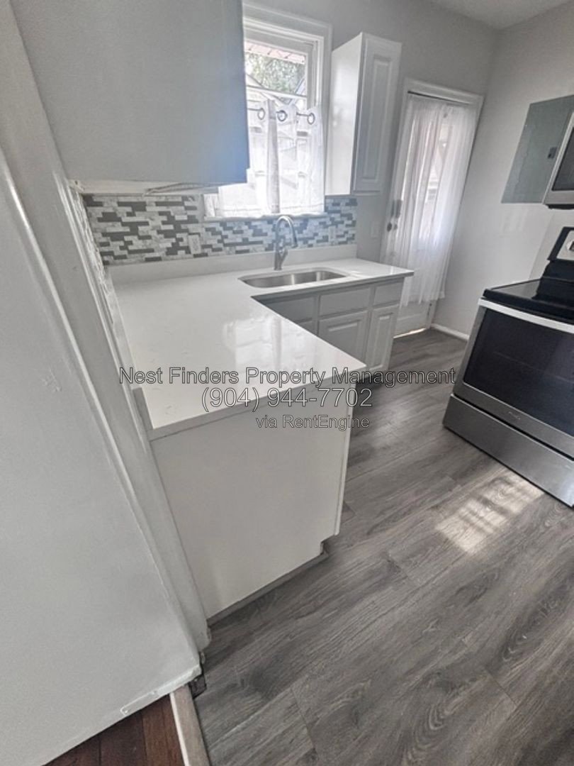 Charming and beautifully updated 3-bedroom, 1-bath home located in the heart of Riverside! property image