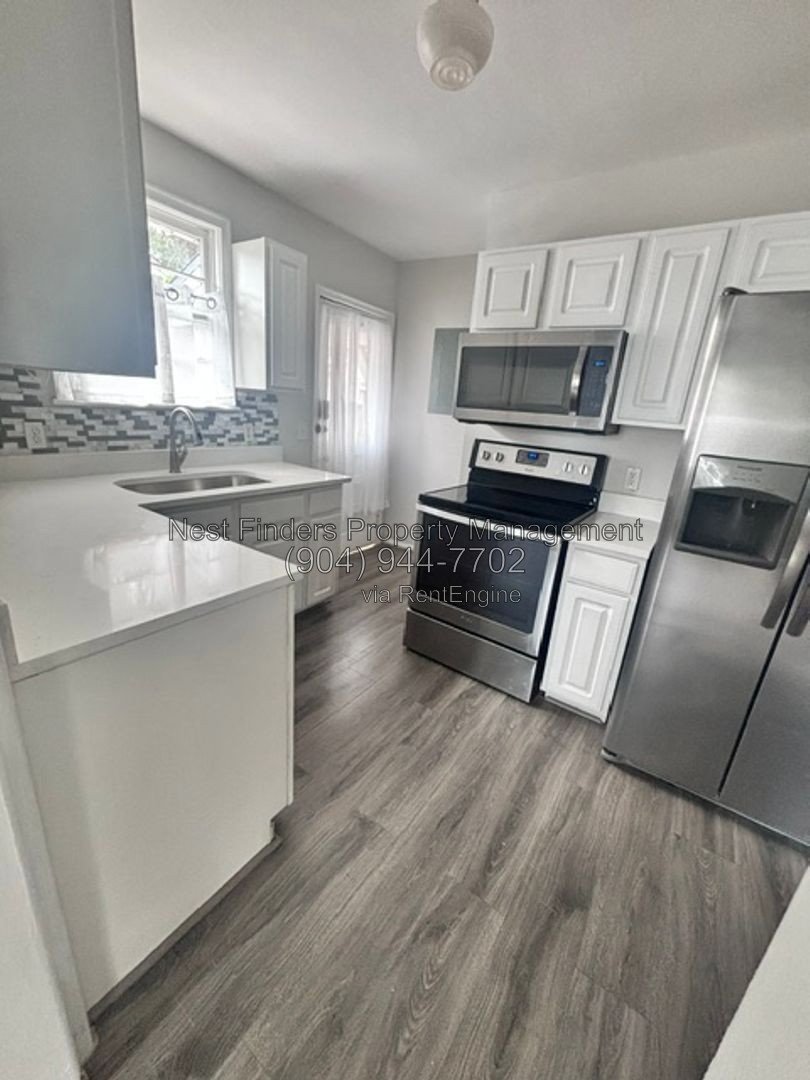 Charming and beautifully updated 3-bedroom, 1-bath home located in the heart of Riverside! property image